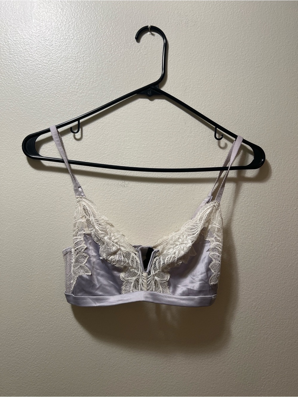 Calvin Klein Lace-Trim Satin Bralette in Light Lavender